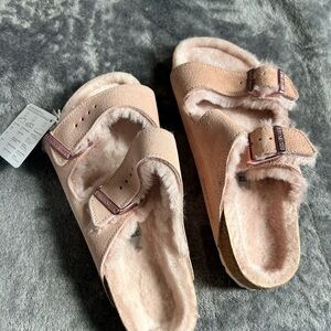 NWT- Birkenstock Arizona Shearling - 38